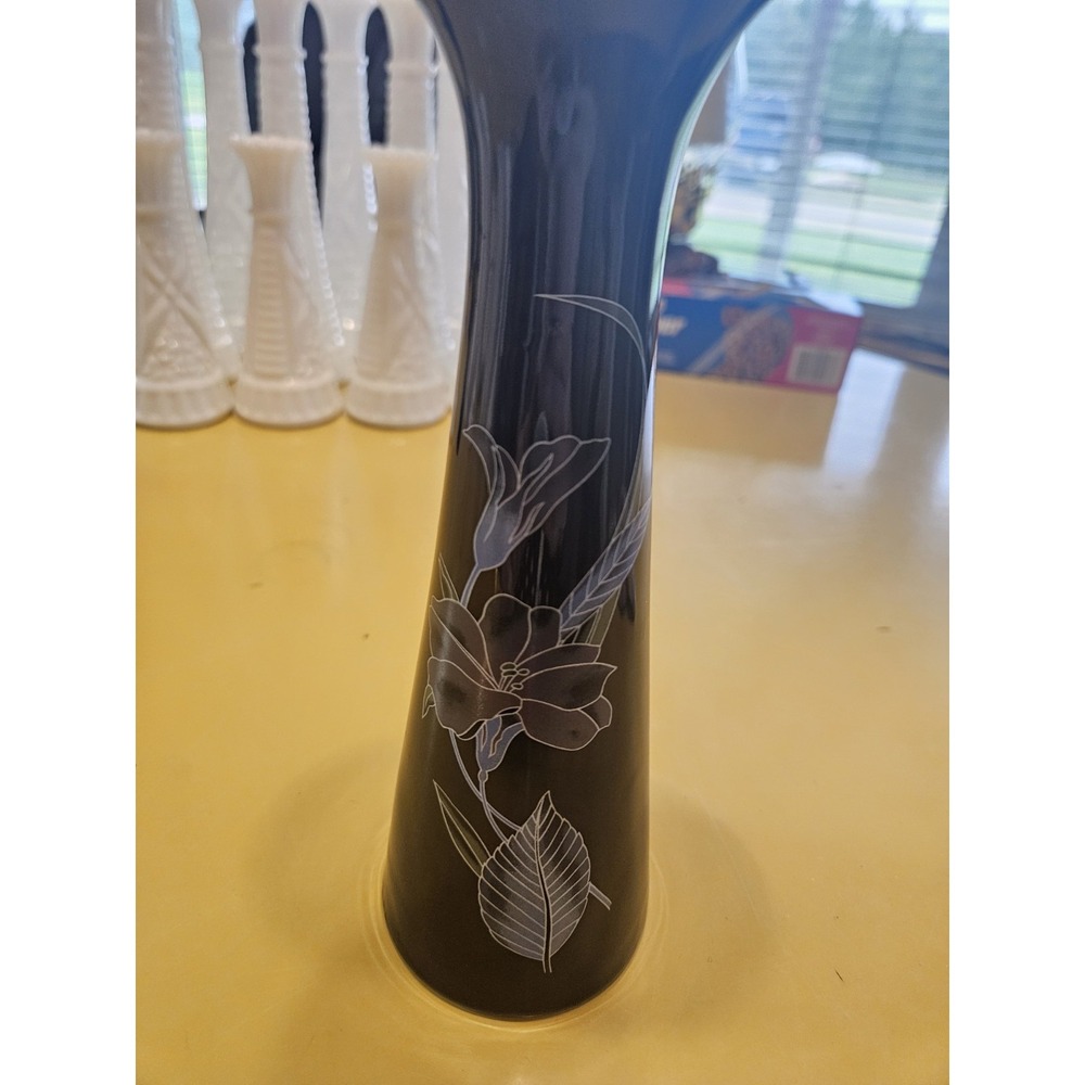 Vintage Black 8" Vase With Beautiful Flower Design